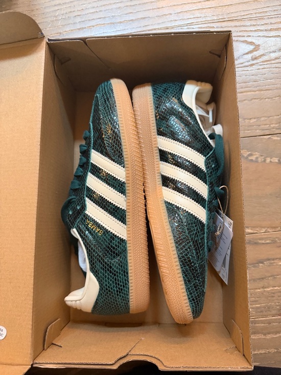 adidas Shoes - adidas OG Woman’s Sneakers - Teal/White with Gum Sole